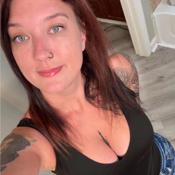 nikki8363